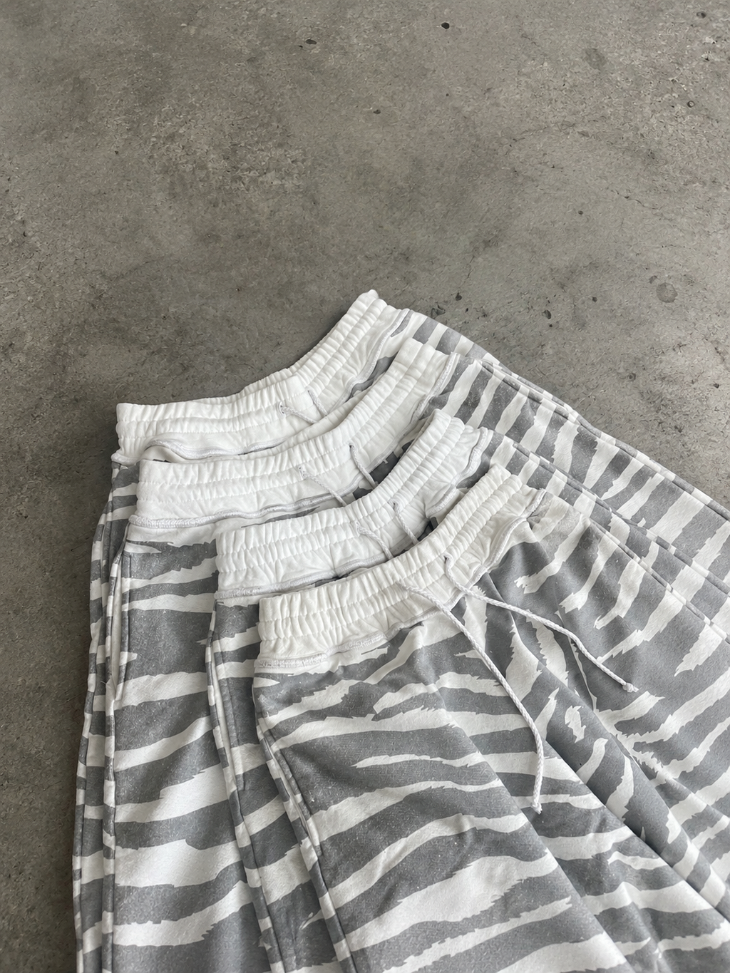 Zebra Raw Hem 3/4 Shorts