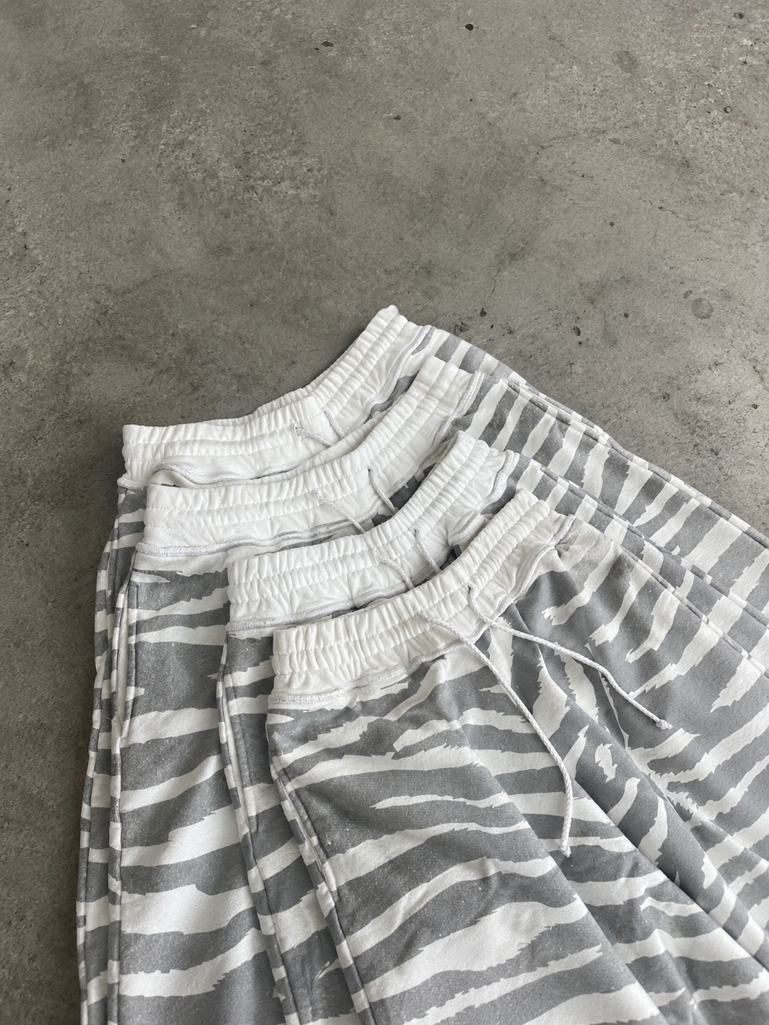Zebra Raw Hem 3/4 Shorts
