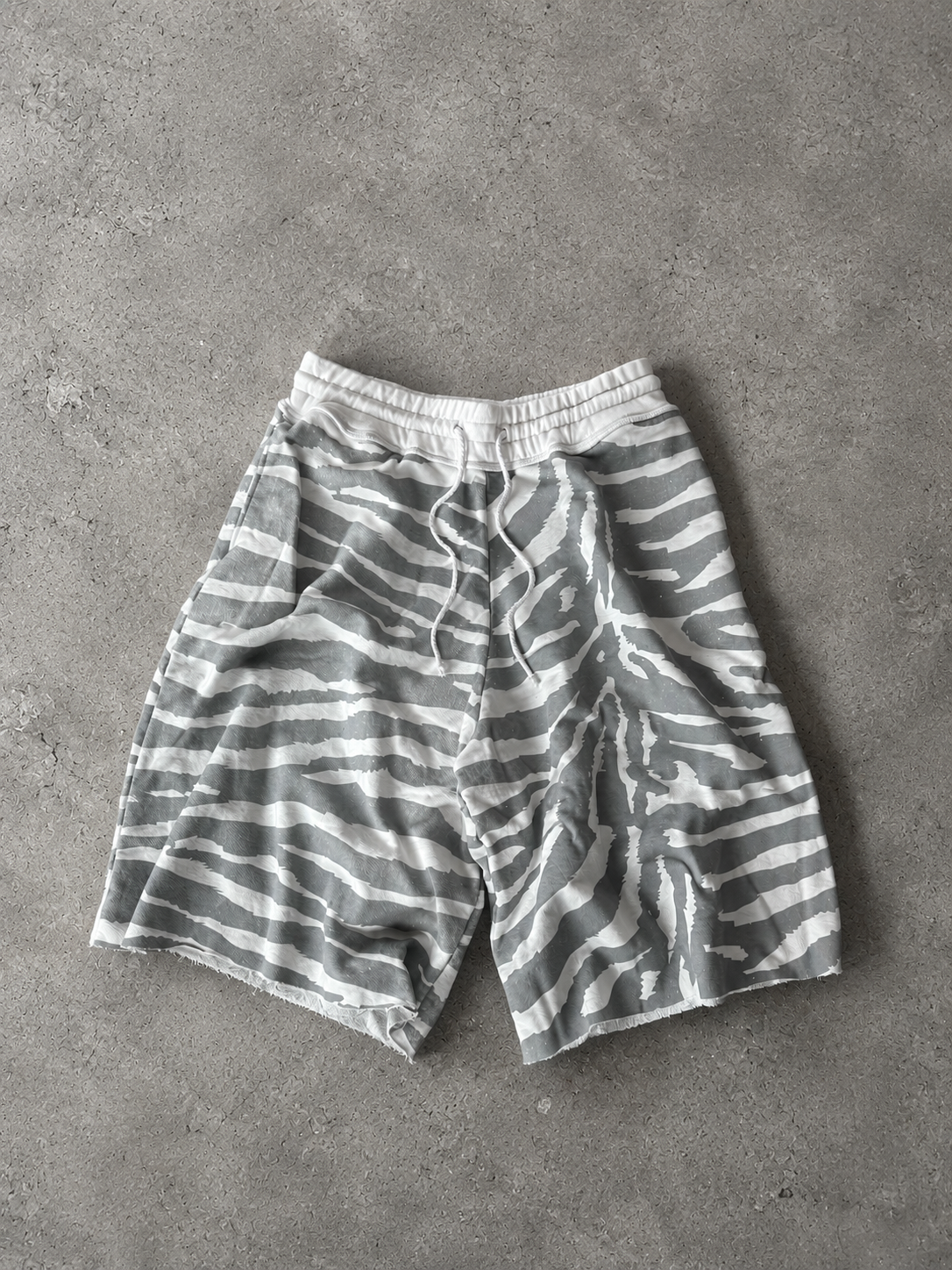 Zebra Raw Hem 3/4 Shorts